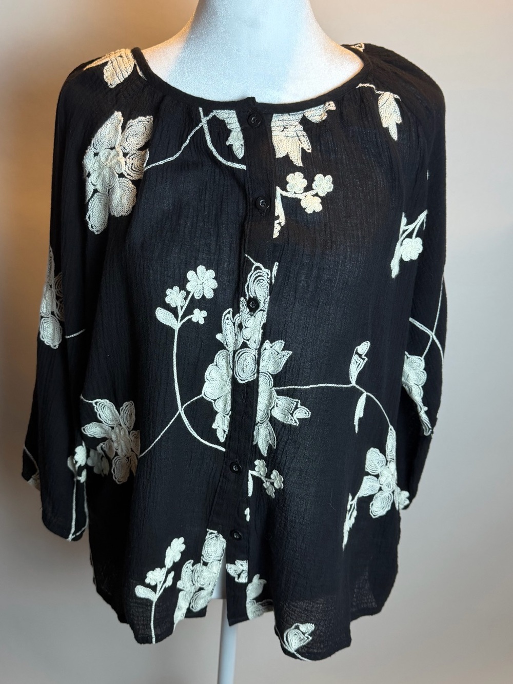 Lauren Michelle Black Button-Front Cotton Top with Cream Floral Embroidery